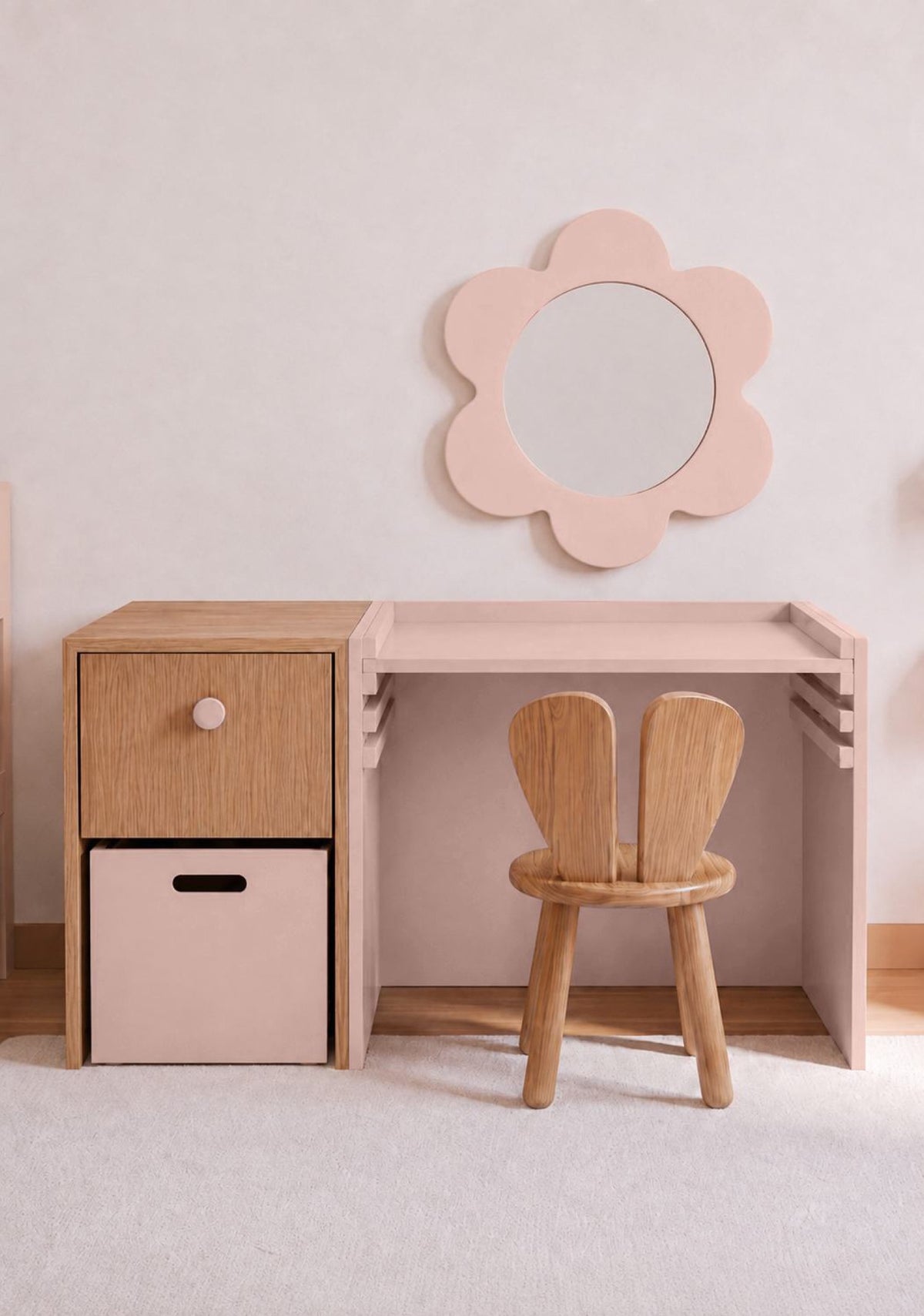 Pack Mona: escritorio con cajonera, silla Pétalo y espejo Mona